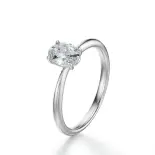 Pierścionek z owalnym diamentem z białego złota SBPZ_034